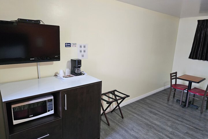 Room 51 of 60