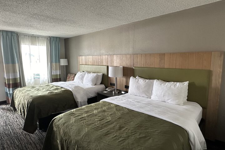 Quality Inn Calhoun North I-75