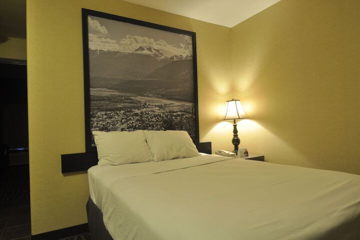 Super 8 by Wyndham Revelstoke BC