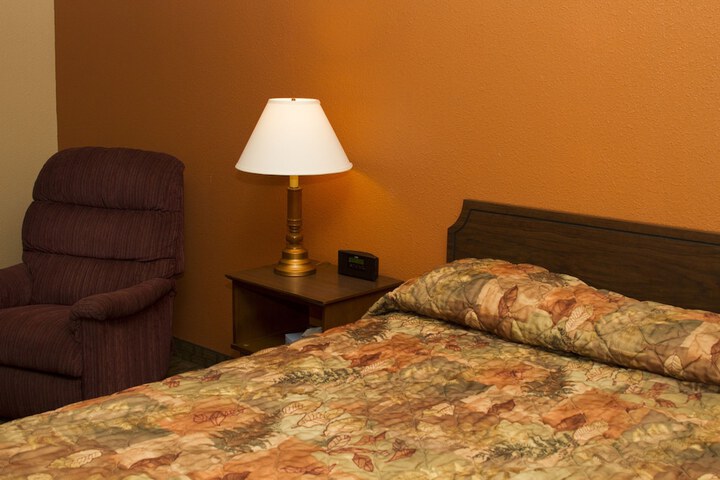 Room 13 of 28