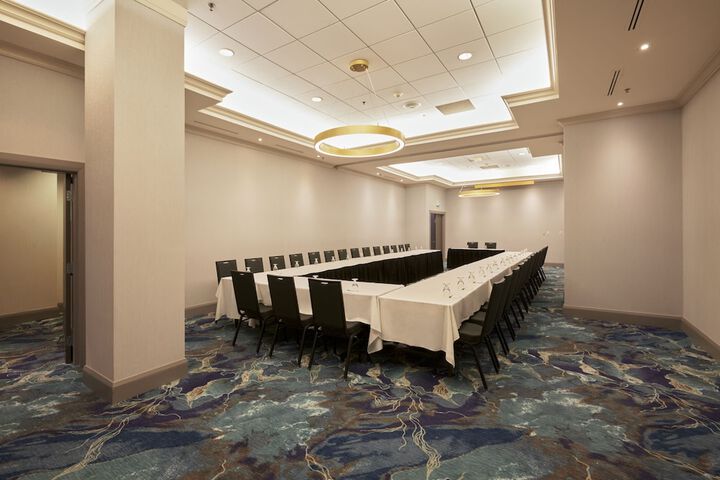Ballroom/Hall 129 of 134