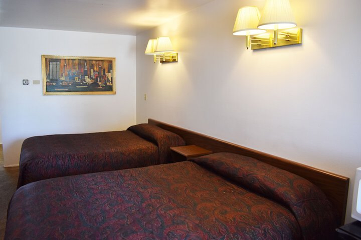 Room 9 of 11