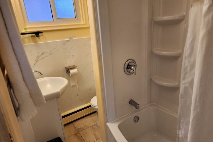 Room 48 of 85