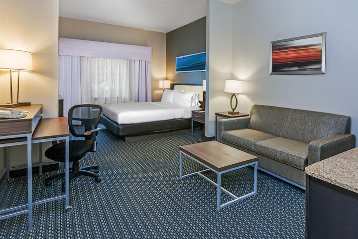 Room 13 of 39