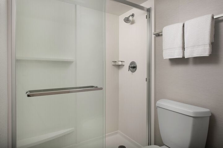 Room 14 of 32