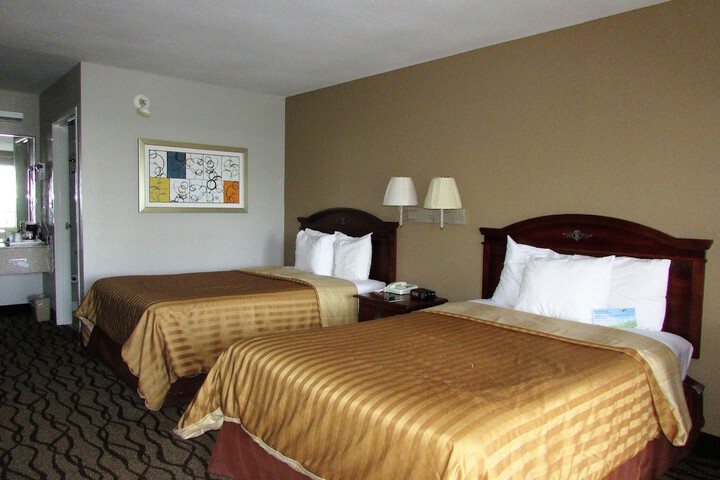 Room 27 of 37