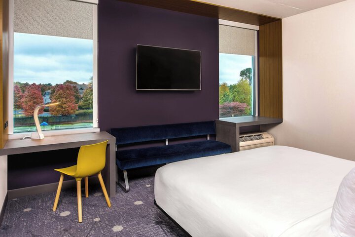 Room 13 of 39