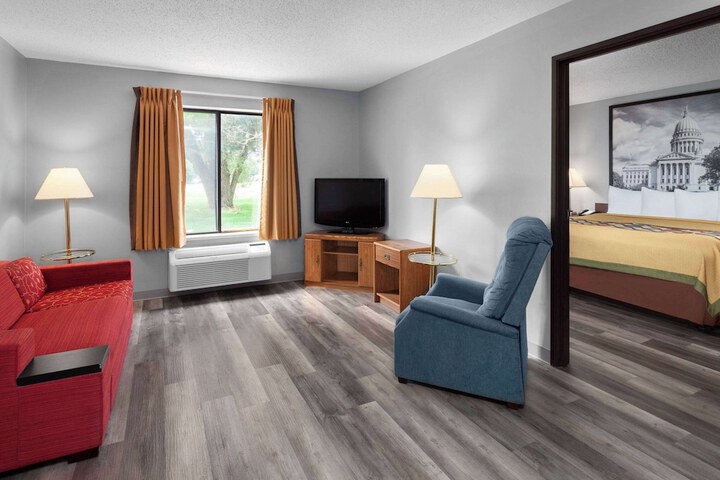Room 16 of 30