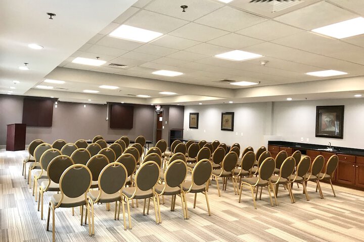 Holiday Inn Express & Suites Somerset Central by IHG