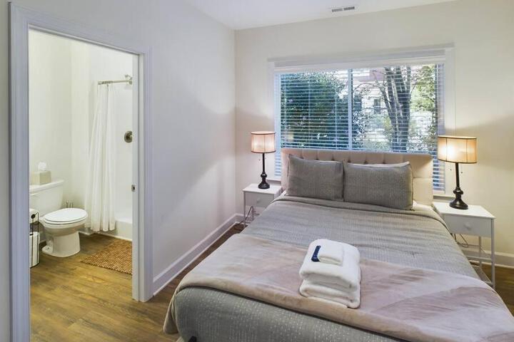 PIckens Place Unit B