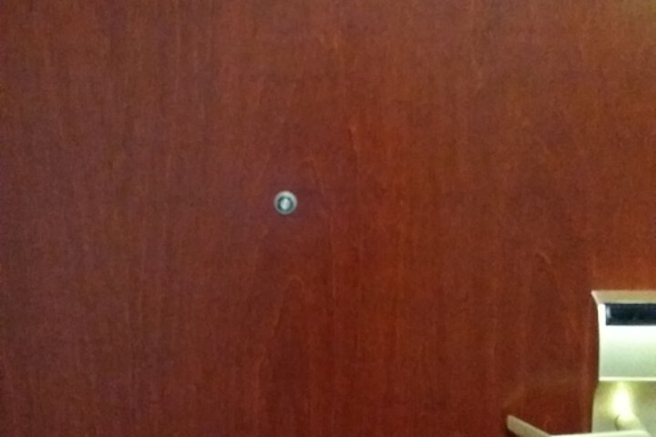 Room 26 of 99