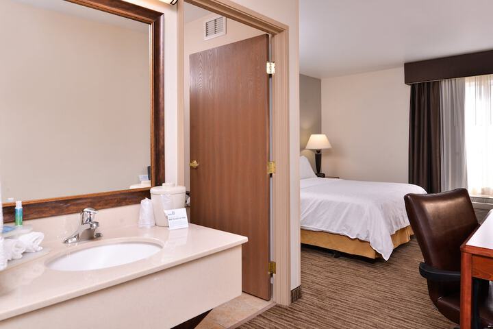Room 50 of 111