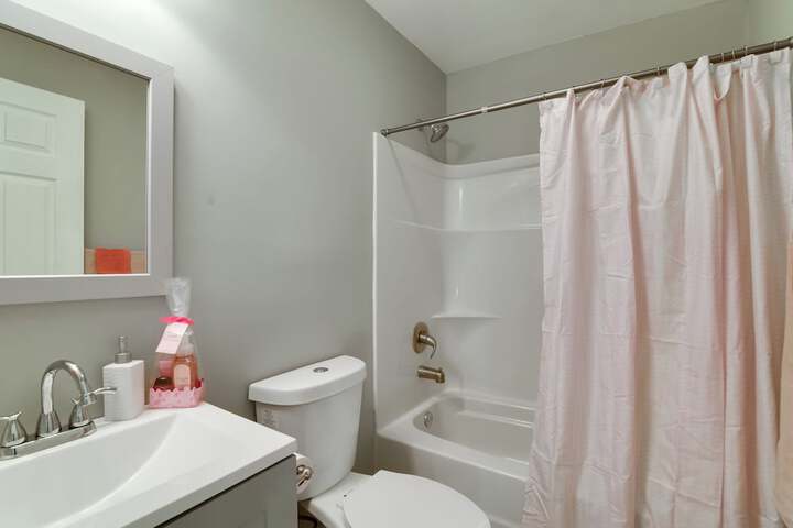 Walkable Hopkinsville Home w / Yard!