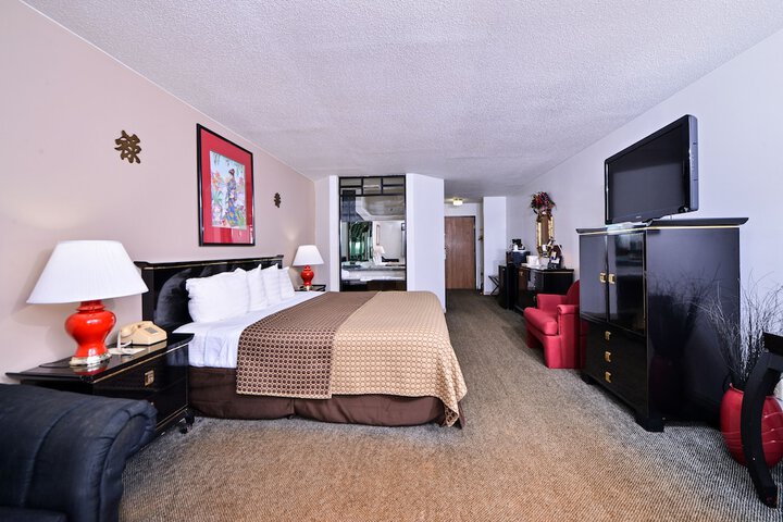 Room 74 of 94