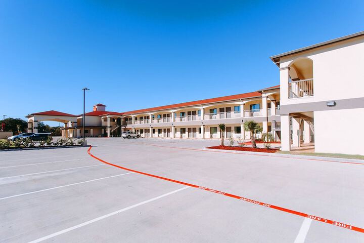 Hotel 2 of 49
