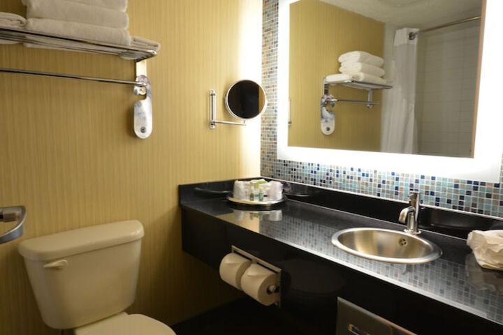 Room 16 of 22