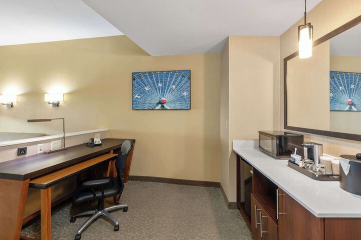 Cambria Hotel Plano Frisco