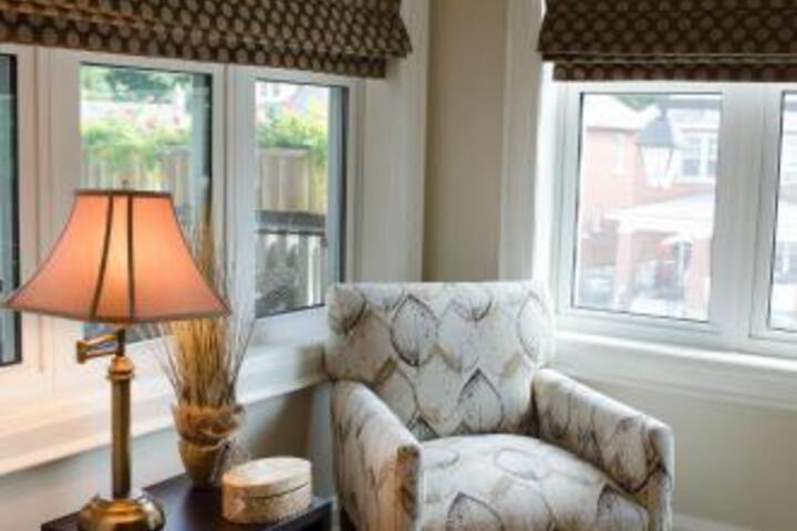 Averys Inn Next Door