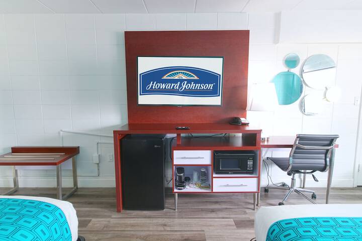 Howard Johnson by Wyndham Virginia Beach at the Beach