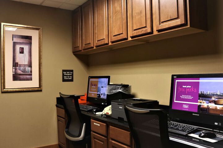 Hampton Inn & Suites Fremont