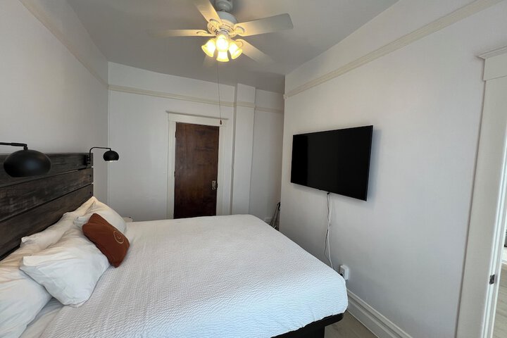 Room 17 of 41
