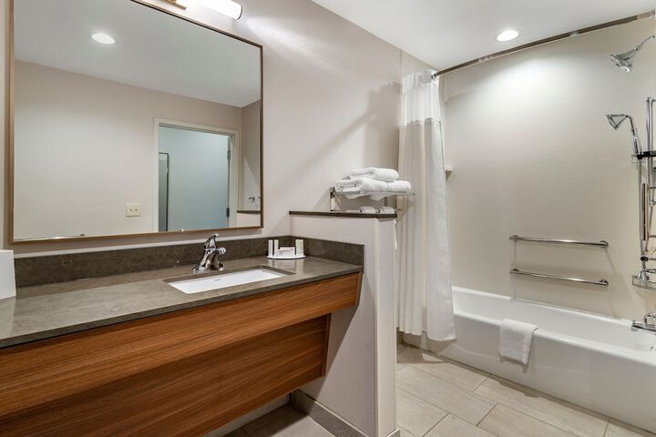 Fairfield Inn & Suites by Marriott Helen