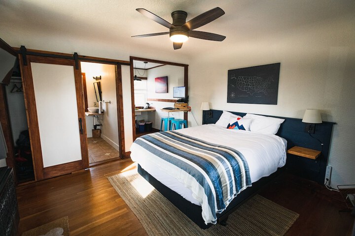 Room 48 of 62