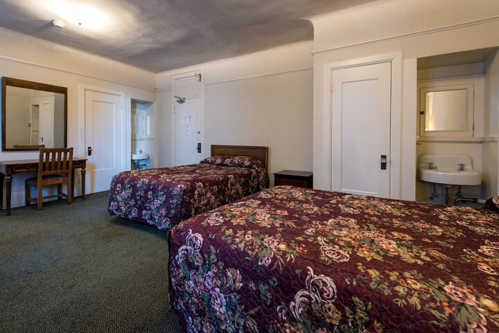 Aida Plaza Hotel
