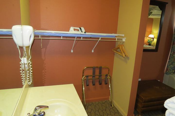 First Western Inn Caseyville