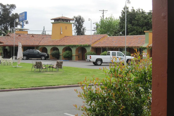 RIO INN & SUITES