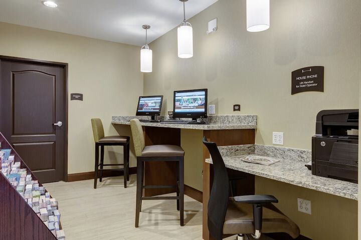 Staybridge Suites St. Louis - Westport by IHG