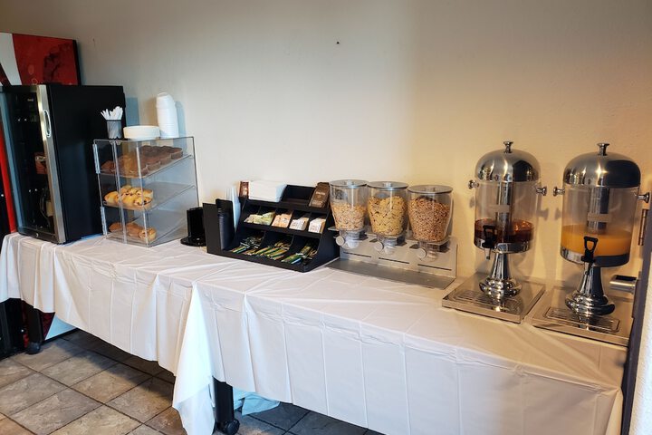Breakfast/Coffee Service 43 of 44