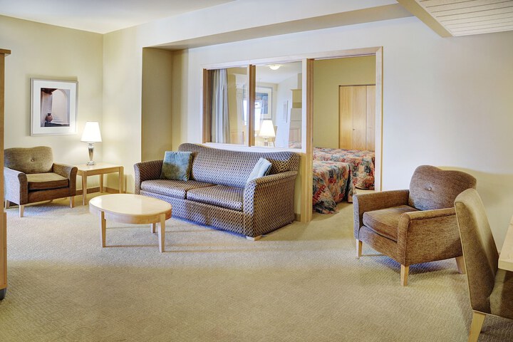 Lakeview Gimli Resort & Conference