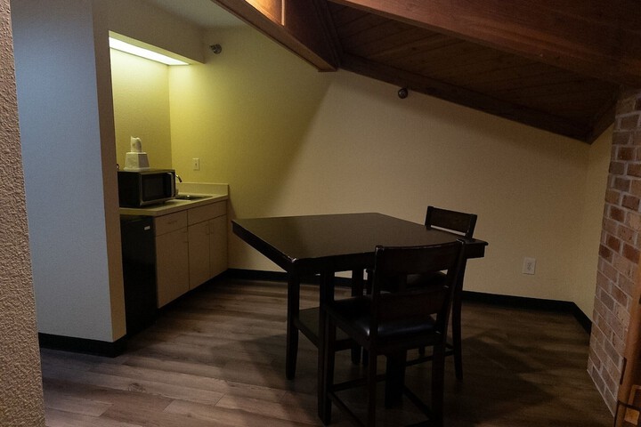 Baymont by Wyndham Battle Creek Downtown