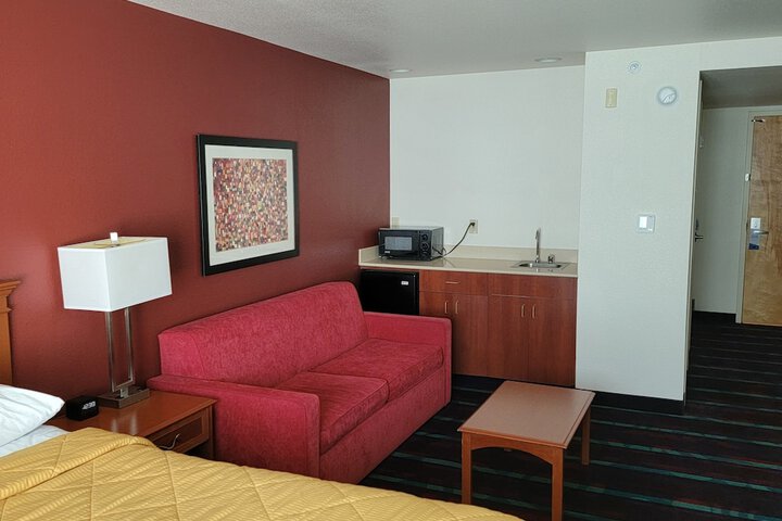 Room 14 of 22