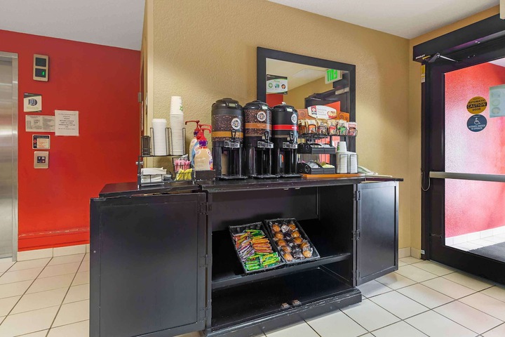 Breakfast/Coffee Service 31 of 31