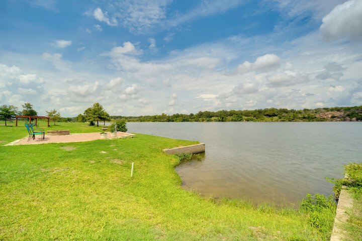 Cozy Casita & Cabana on Lake Marble Falls!