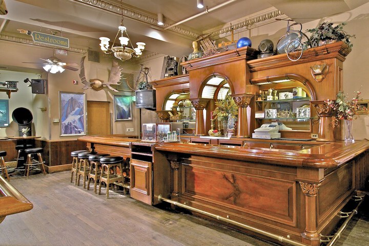 Historic Anchorage Hotel