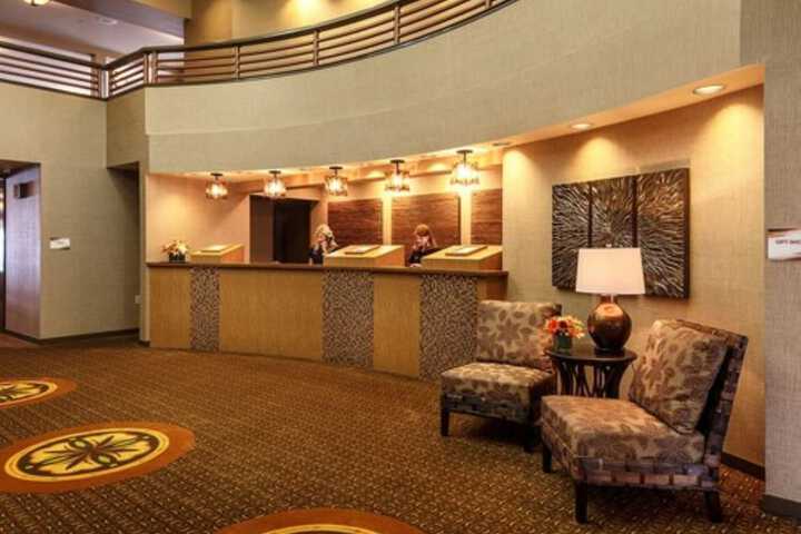 Hallmark Resort - Newport