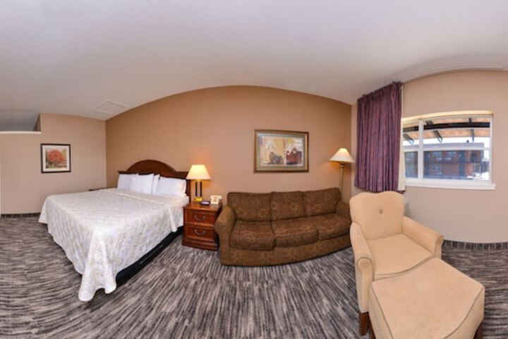 Room 13 of 35