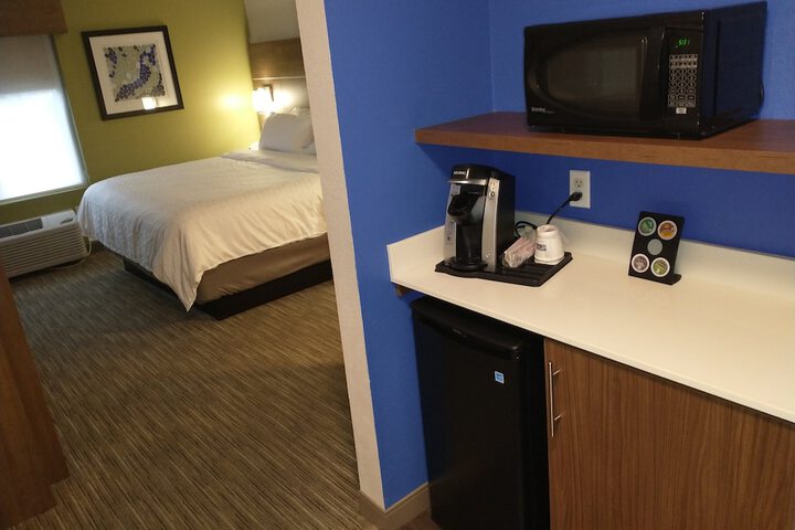 Room 52 of 82