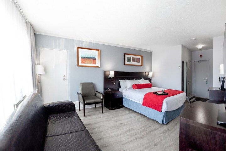 Room 43 of 67
