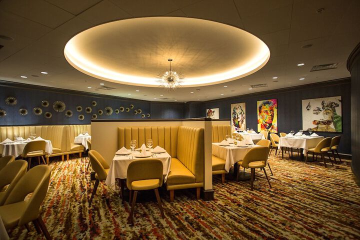 Dining 31 of 38