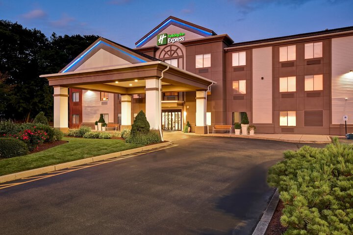 Hotel 4 of 57