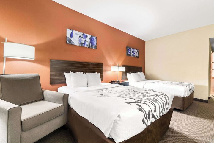 Room 35 of 60