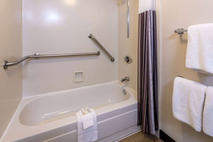 Room 12 of 35