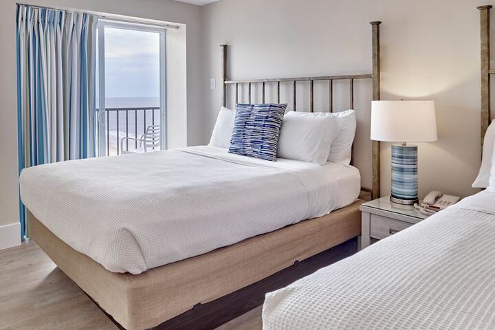 Henlopen Oceanfront Hotel