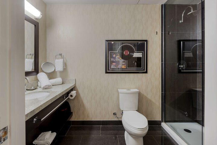 C Hotel by Carmens BW Premier Collection