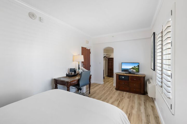 Room 32 of 86