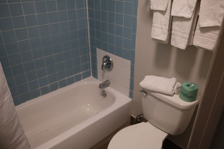 Room 7 of 14